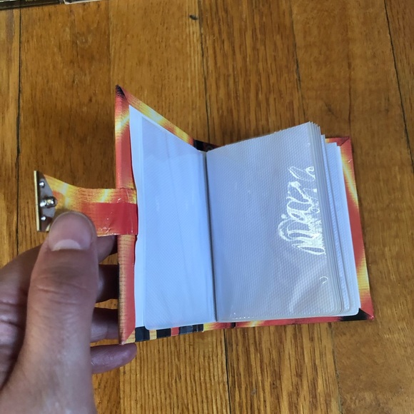 Vintage N’SYNC Mini Photo Album - Picture 7 of 8